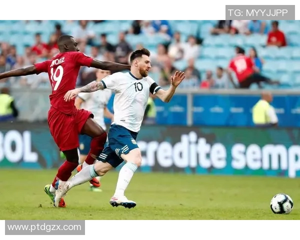 欧洲杯：罗马尼亚队苦战无果离场